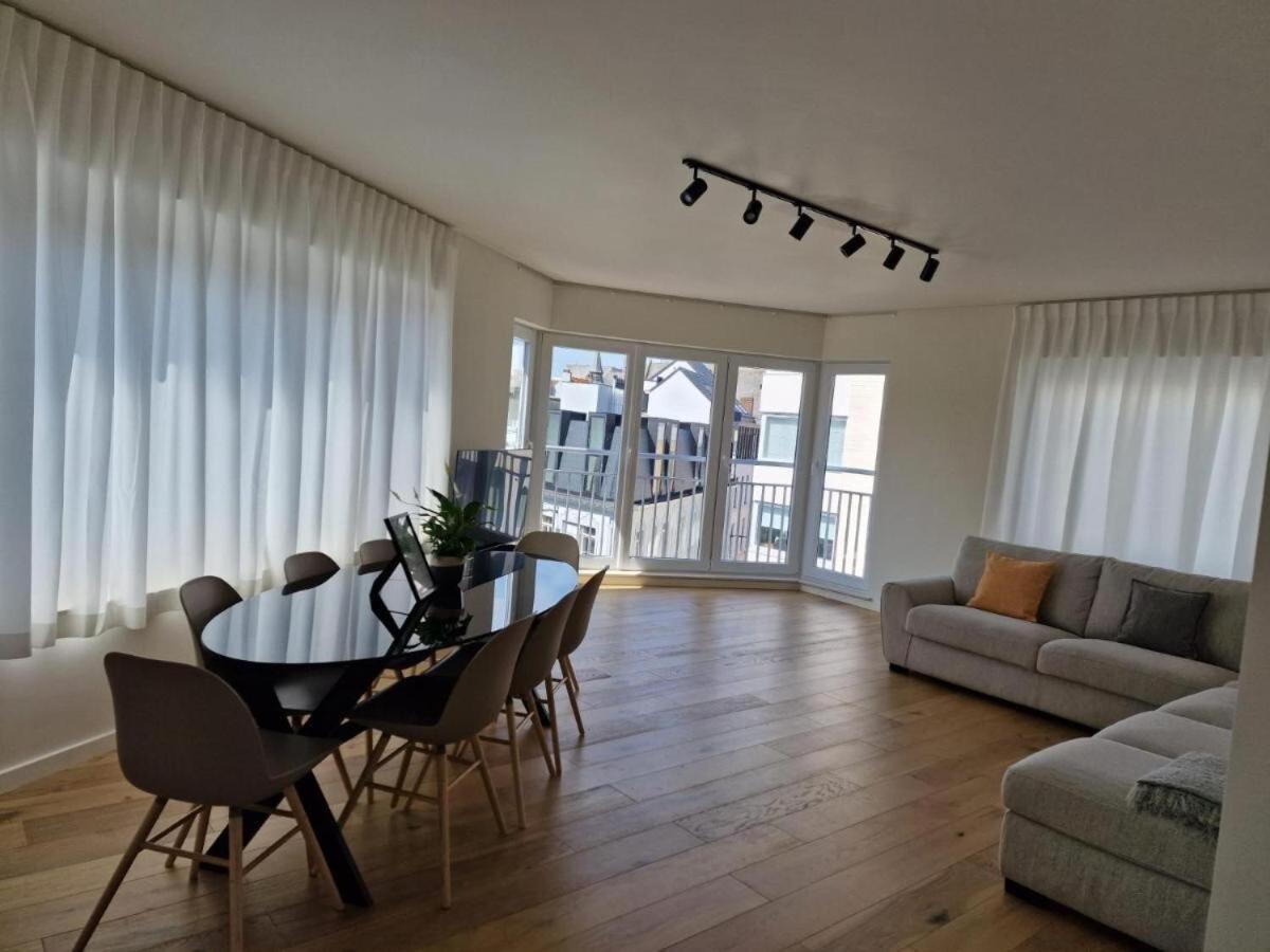 Luxury Renovated 3 Rooms Apartment Остенде Экстерьер фото