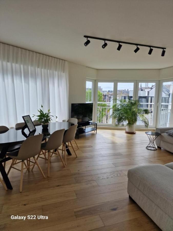 Luxury Renovated 3 Rooms Apartment Остенде Экстерьер фото